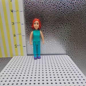 Doll House Kid Connection Woman Figure Mom Brunette Green Outfit 3" Pre-owned